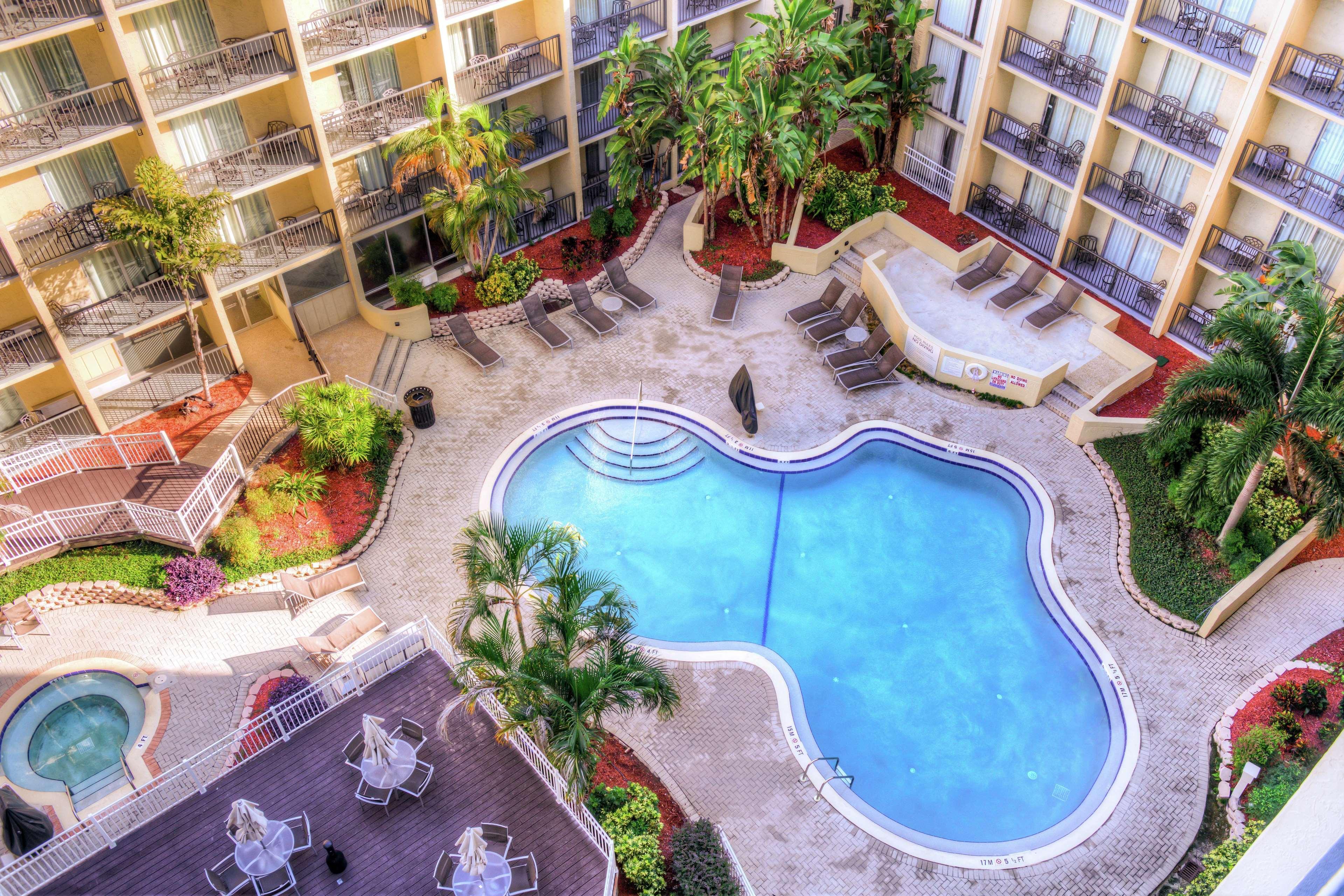 Doubletree By Hilton Hotel Tampa Airport-Westshore Экстерьер фото