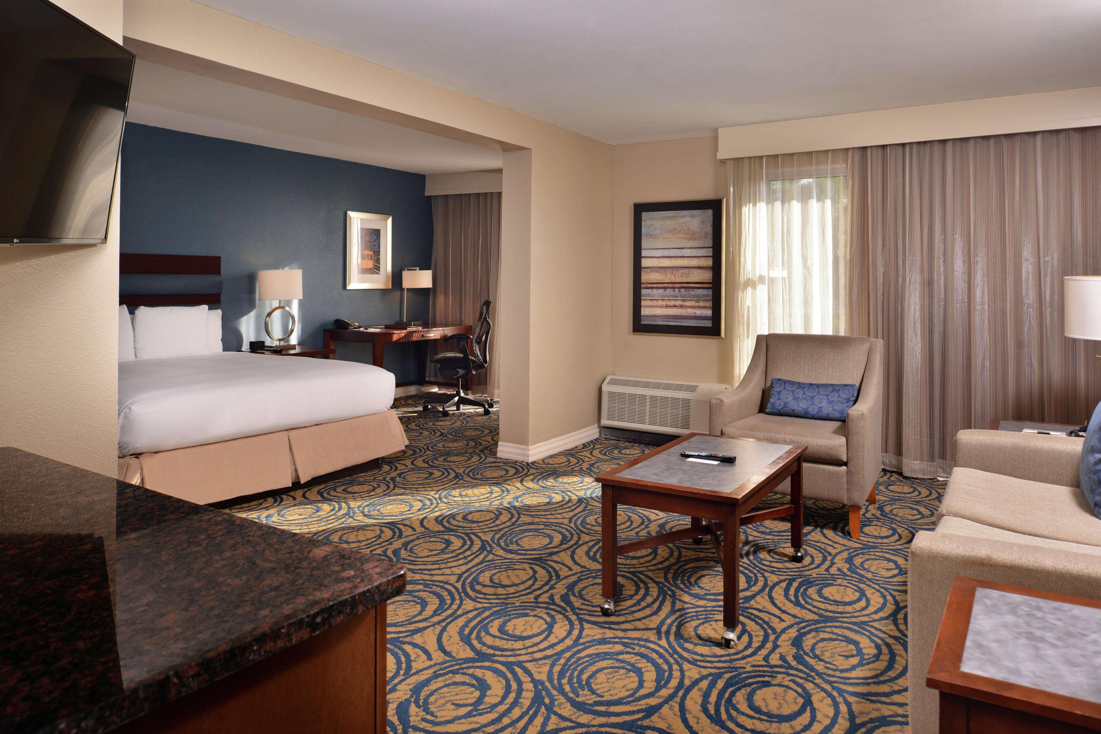 Doubletree By Hilton Hotel Tampa Airport-Westshore Экстерьер фото